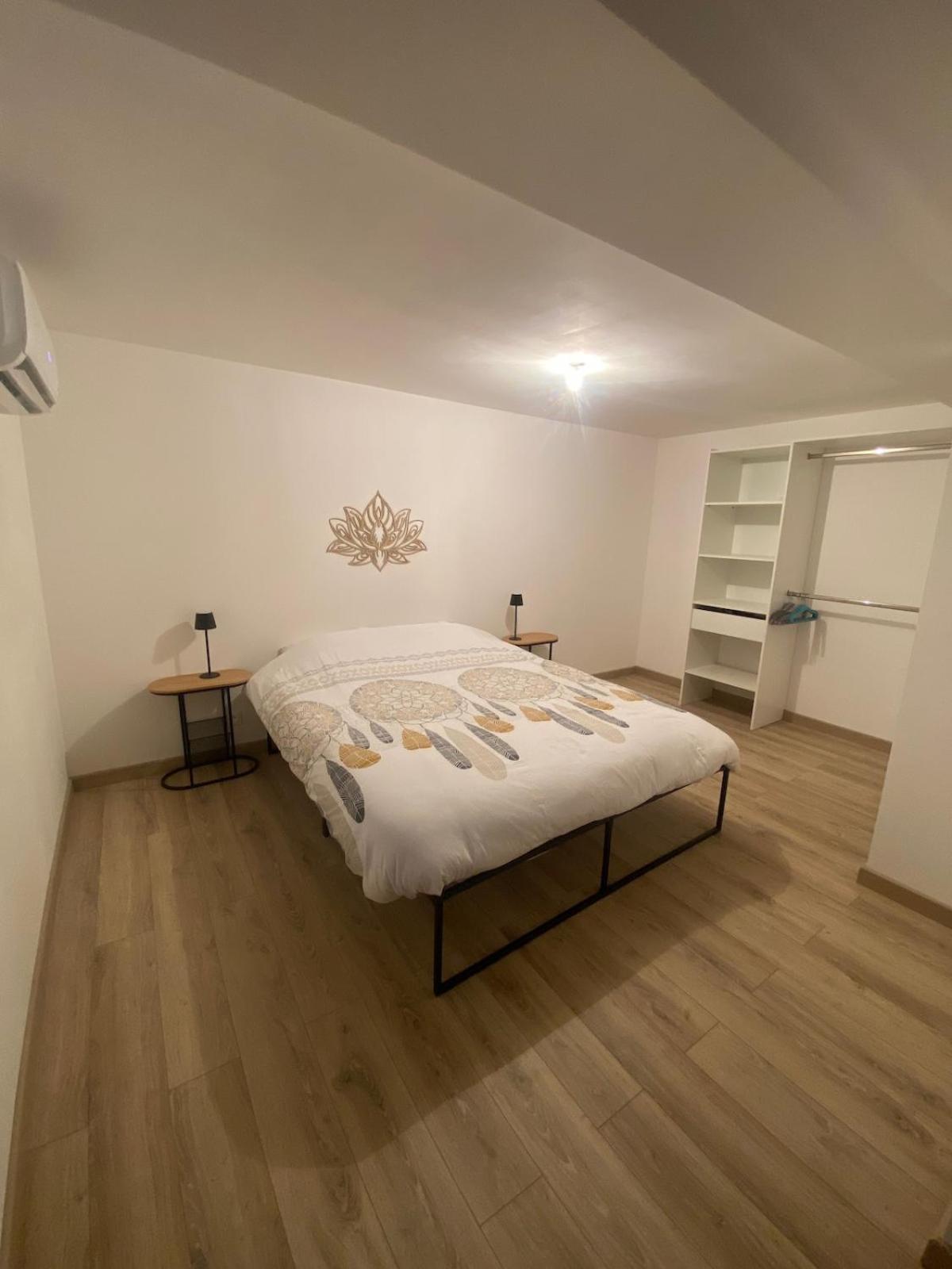 Holiday home Gite Brain-sur-Allonnes